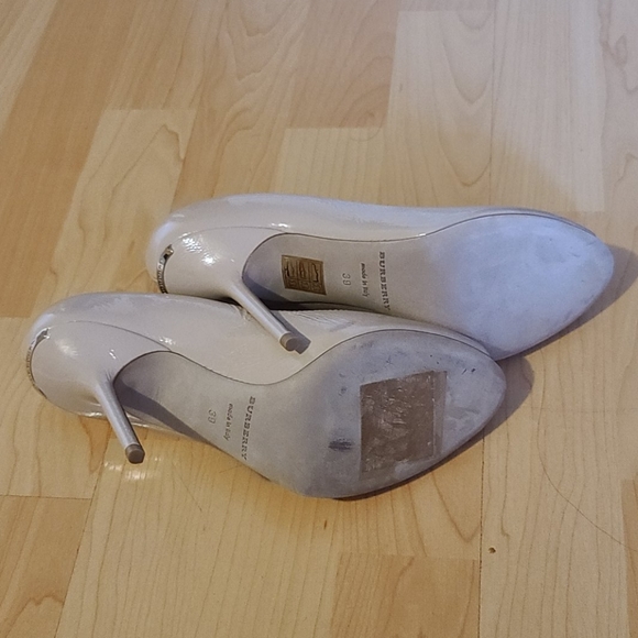 (CCO!)‼️PRICE TO SELL🌷🌷 BURBERRY - Kensel Pump 🌷🌷 - Picture 9 of 11